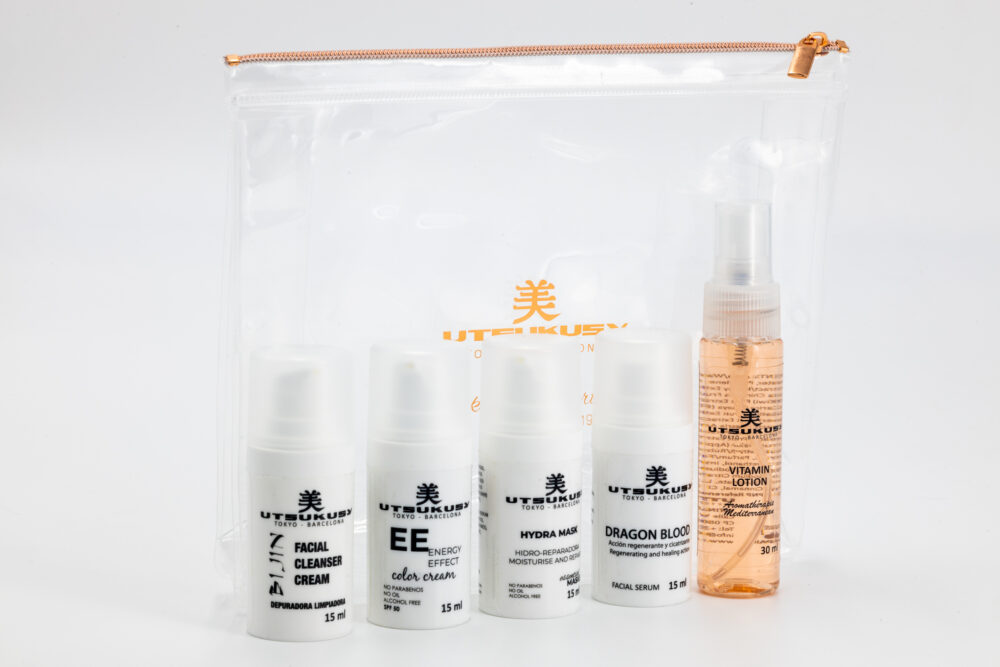 Set mini tallas Utsukusy Cosmetics. Cosmeticos para viajar